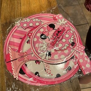 Happy birthday Minnie Mouse cake stand